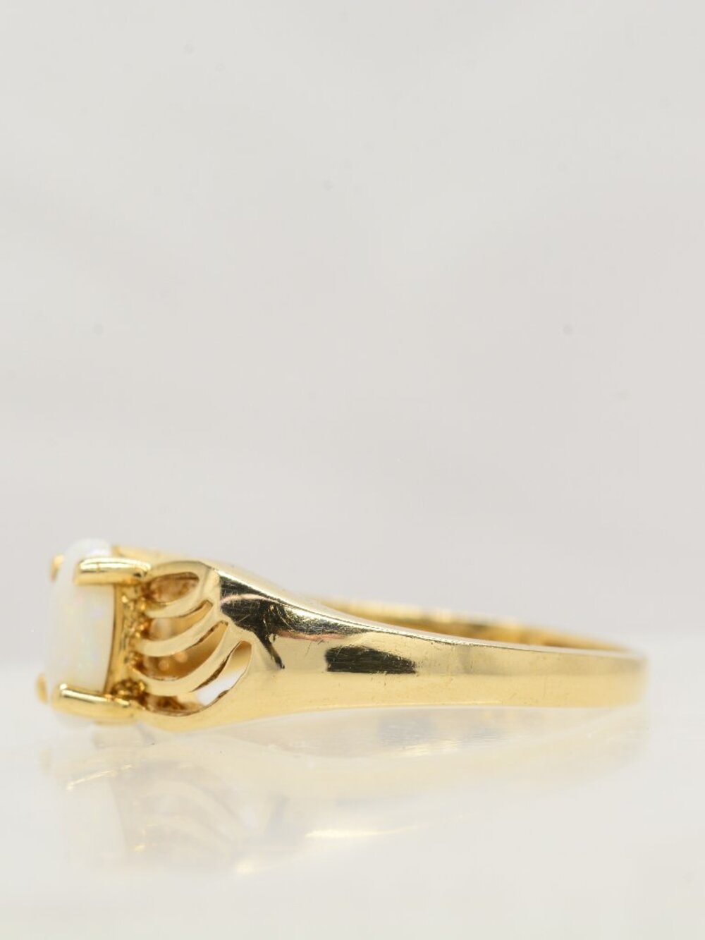 10K Yellow Gold Ring - Picture 2 of 4